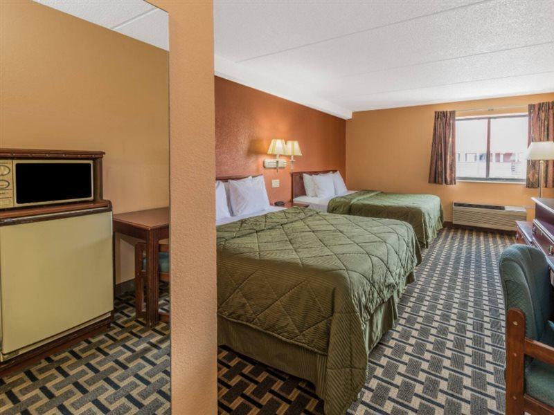 לואיוויל Days Inn By Wyndham Hurstbourne מראה חיצוני תמונה