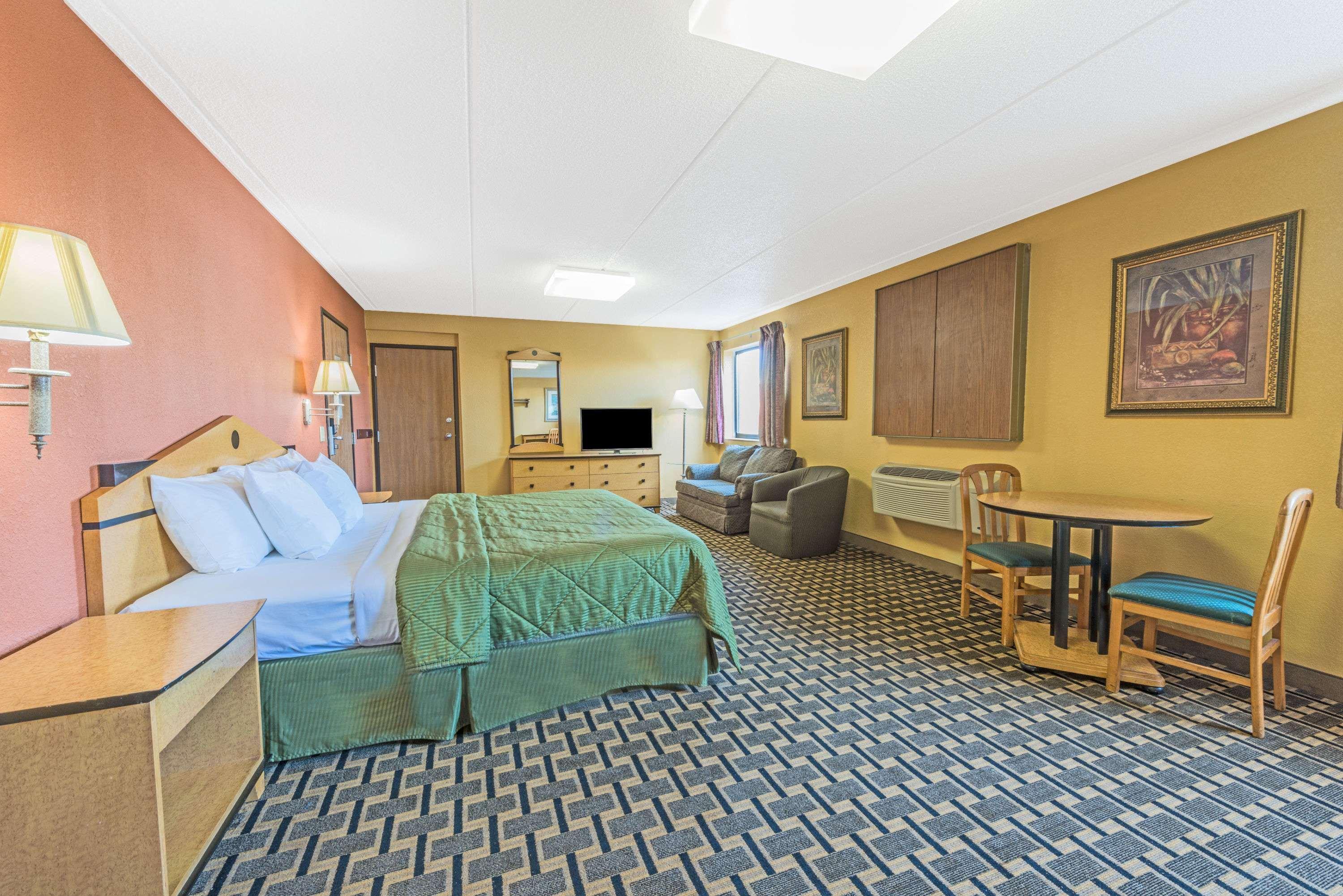 לואיוויל Days Inn By Wyndham Hurstbourne מראה חיצוני תמונה