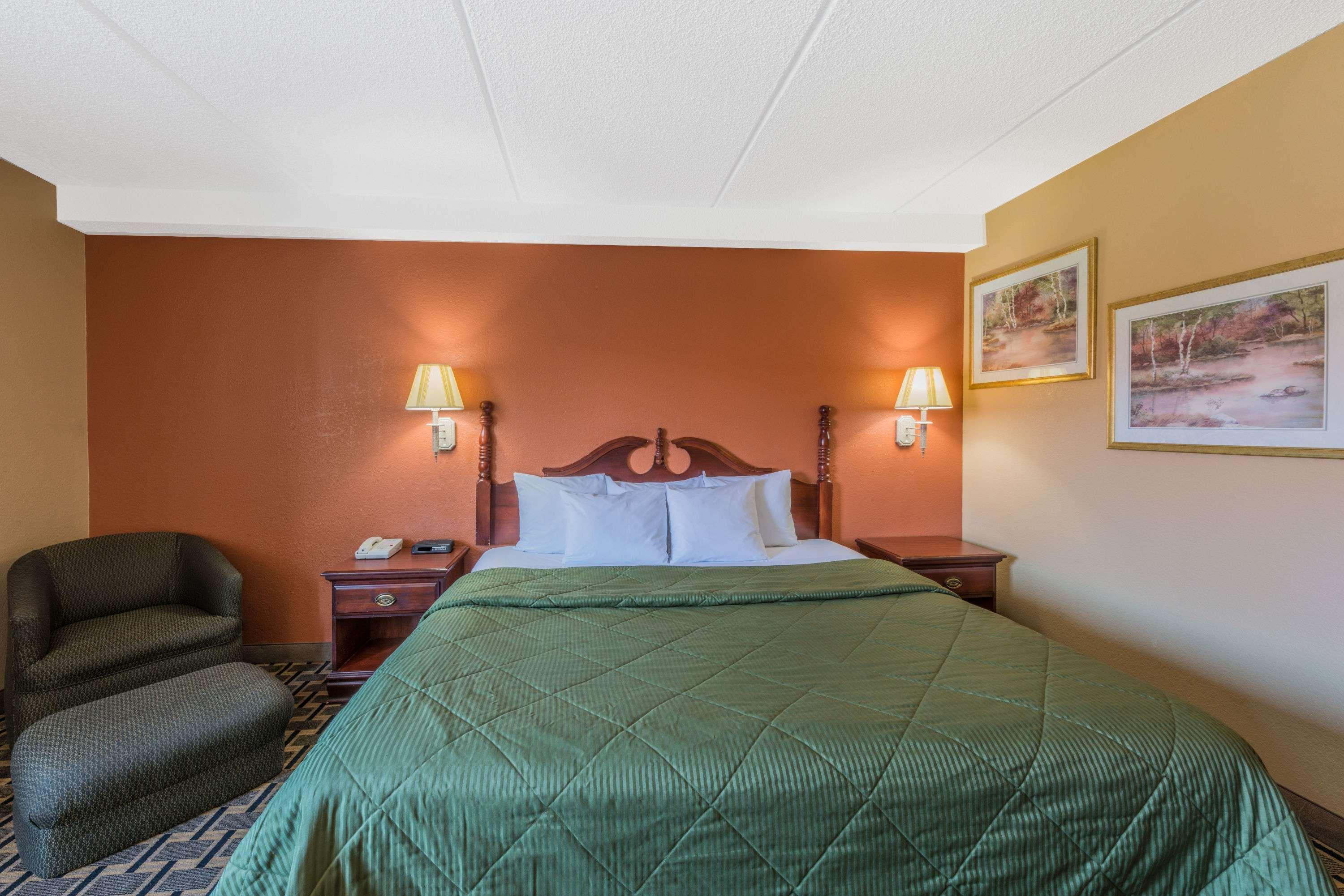 לואיוויל Days Inn By Wyndham Hurstbourne מראה חיצוני תמונה