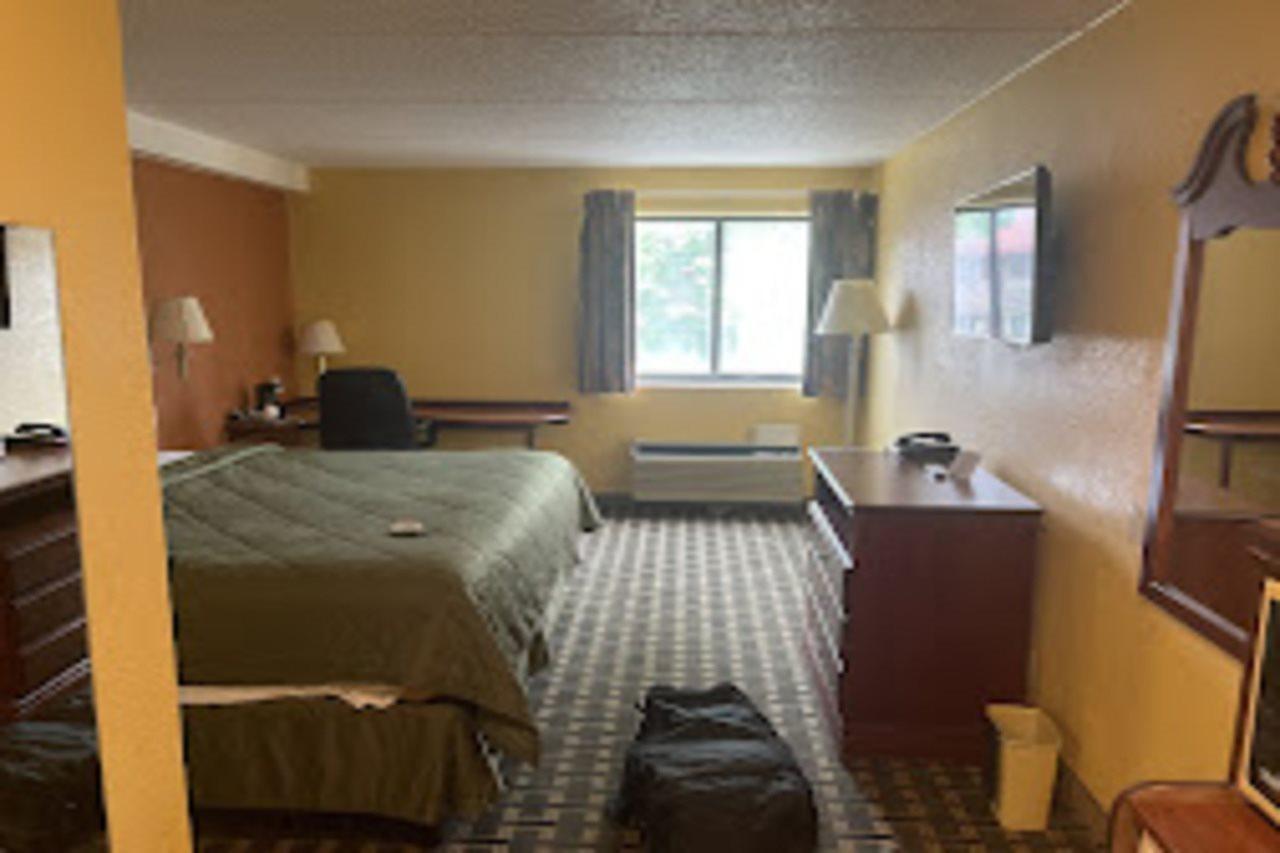 לואיוויל Days Inn By Wyndham Hurstbourne מראה חיצוני תמונה