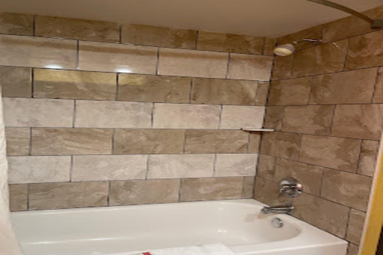 לואיוויל Days Inn By Wyndham Hurstbourne מראה חיצוני תמונה